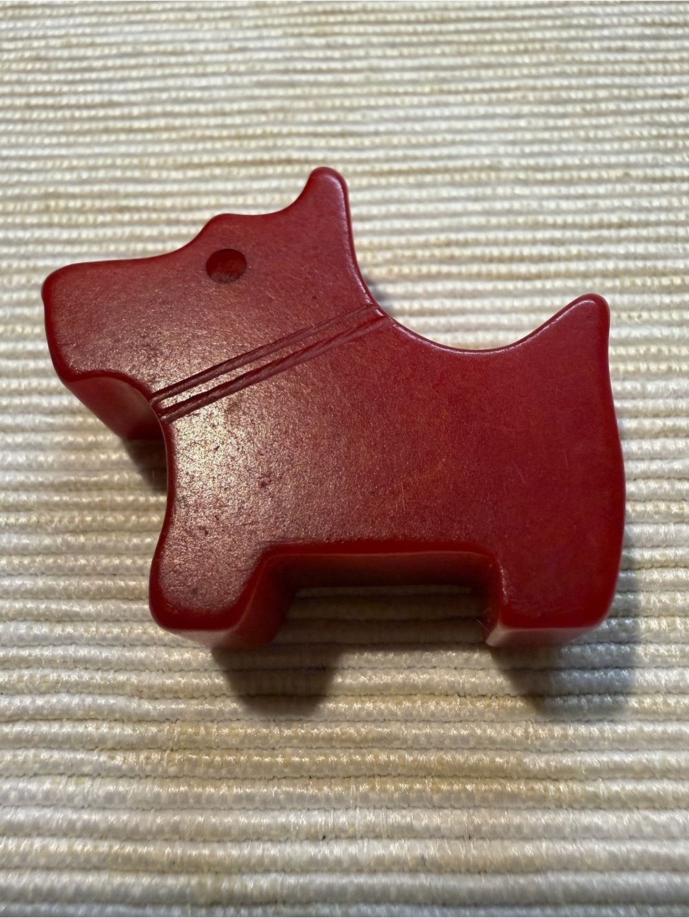 Vintage Bakelite Scottie Dog Red Pencil Sharpener